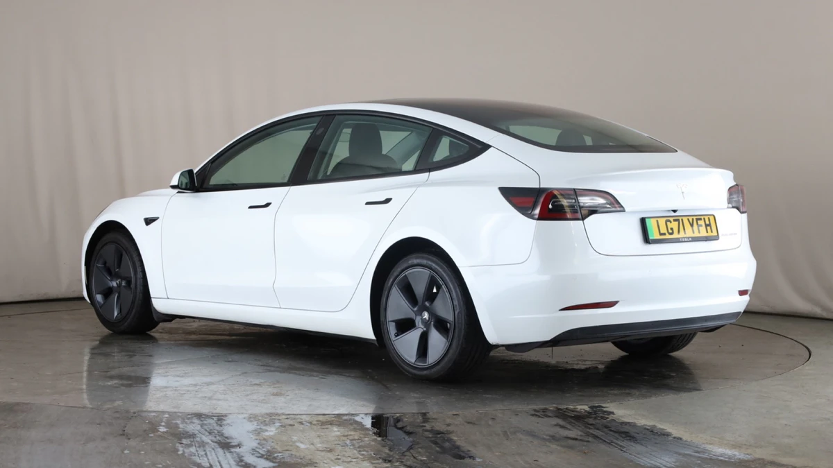 The Tesla Model 3 Saloon