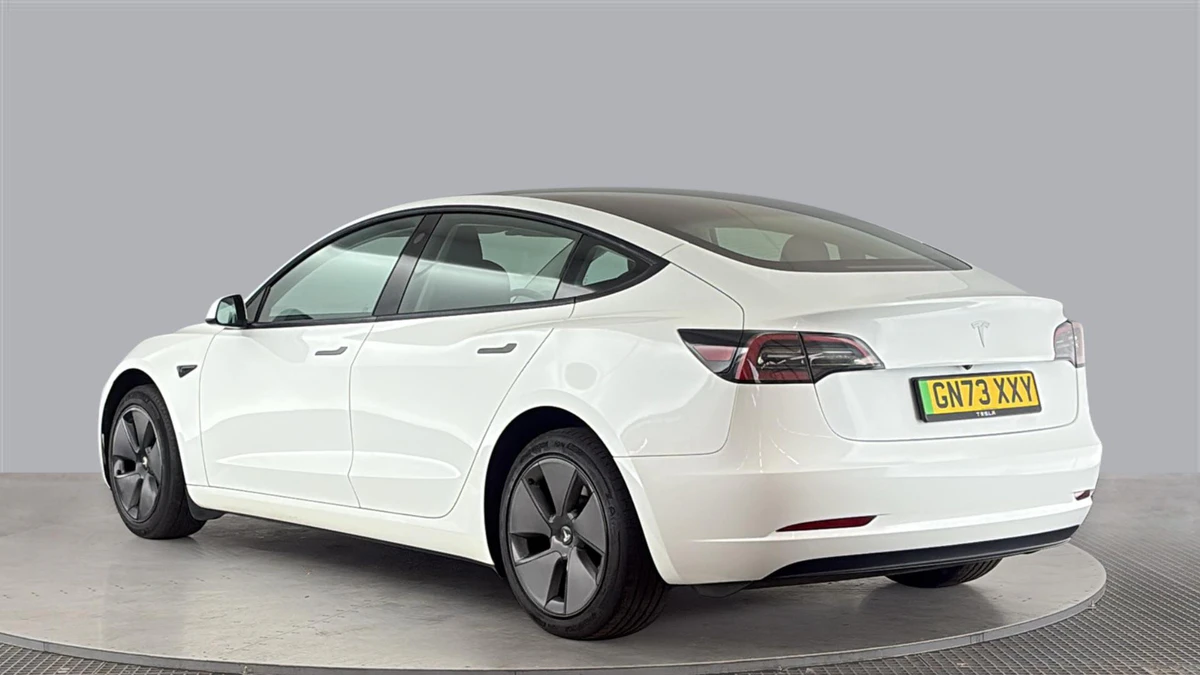 The Tesla Model 3 Saloon