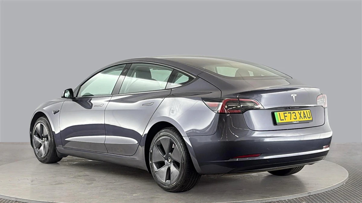 The Tesla Model 3 Saloon