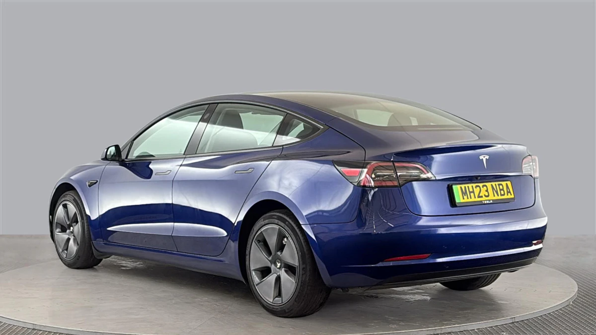 The Tesla Model 3 Saloon