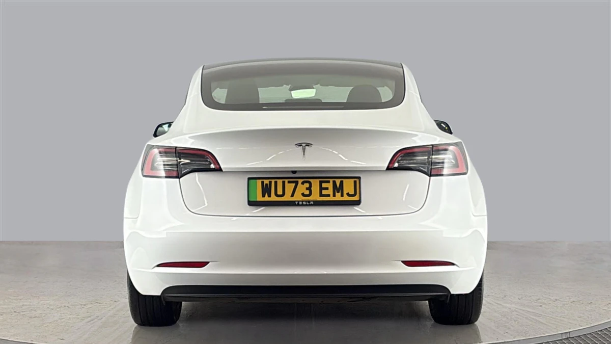 The Tesla Model 3 Saloon