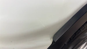 door shut scratches