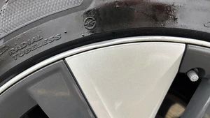 Dent and scratches