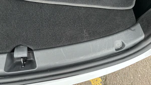 loading trim scratches